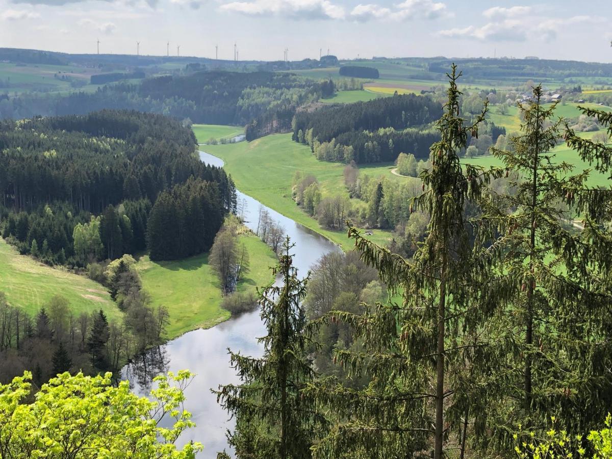 Chalet-Ferienwohnung Schlossblick, 51 Qm, Wellness/Fitness/Sauna - Bergroedelhof Feilitzsch Exteriör bild