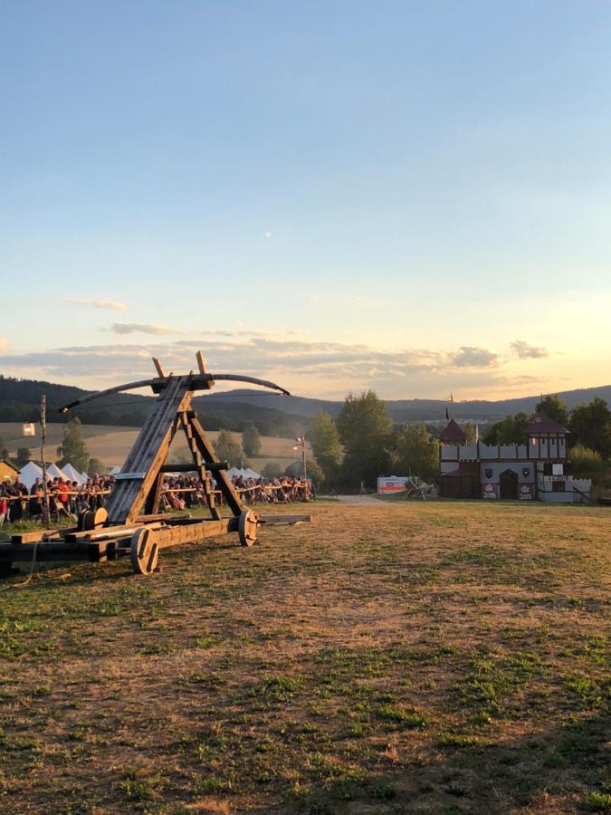 Chalet-Ferienwohnung Schlossblick, 51 Qm, Wellness/Fitness/Sauna - Bergroedelhof Feilitzsch Exteriör bild