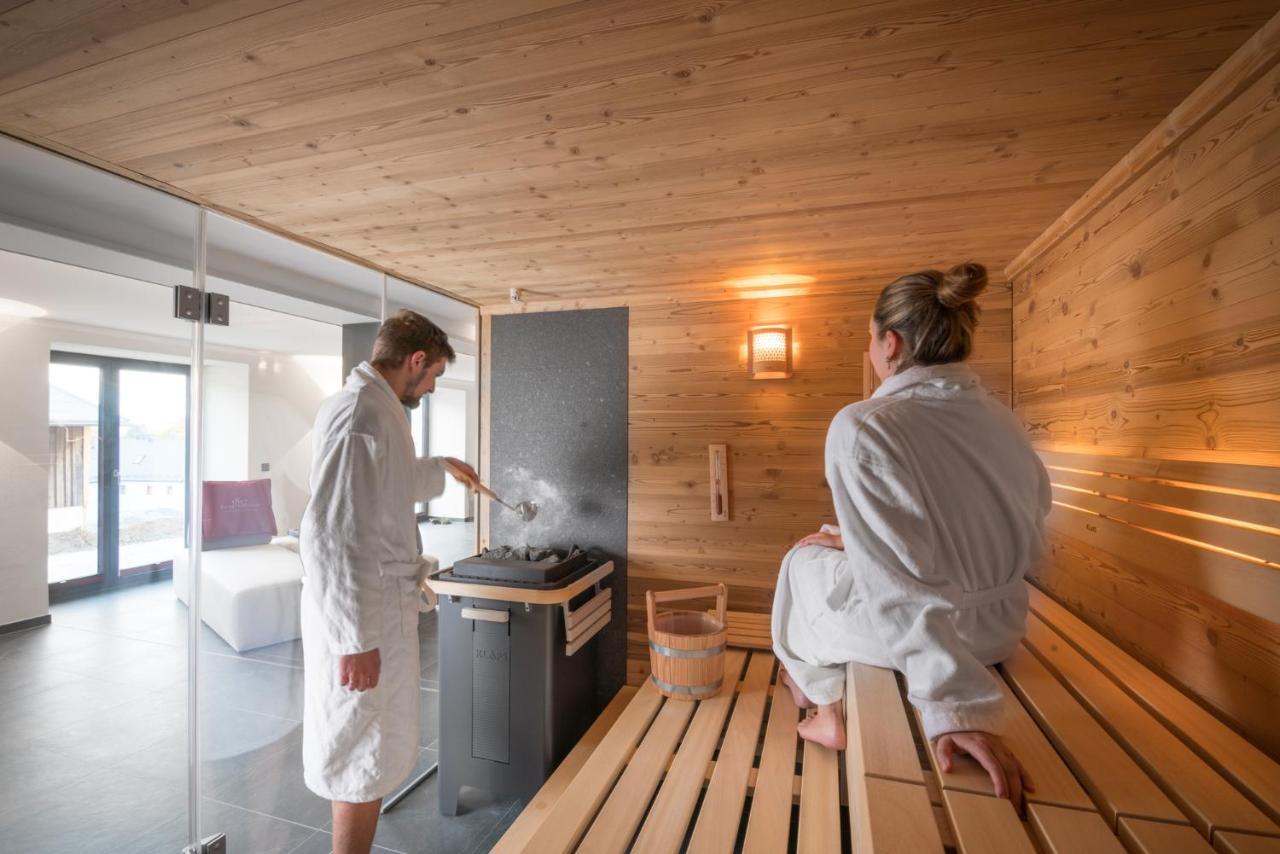 Chalet-Ferienwohnung Schlossblick, 51 Qm, Wellness/Fitness/Sauna - Bergroedelhof Feilitzsch Exteriör bild