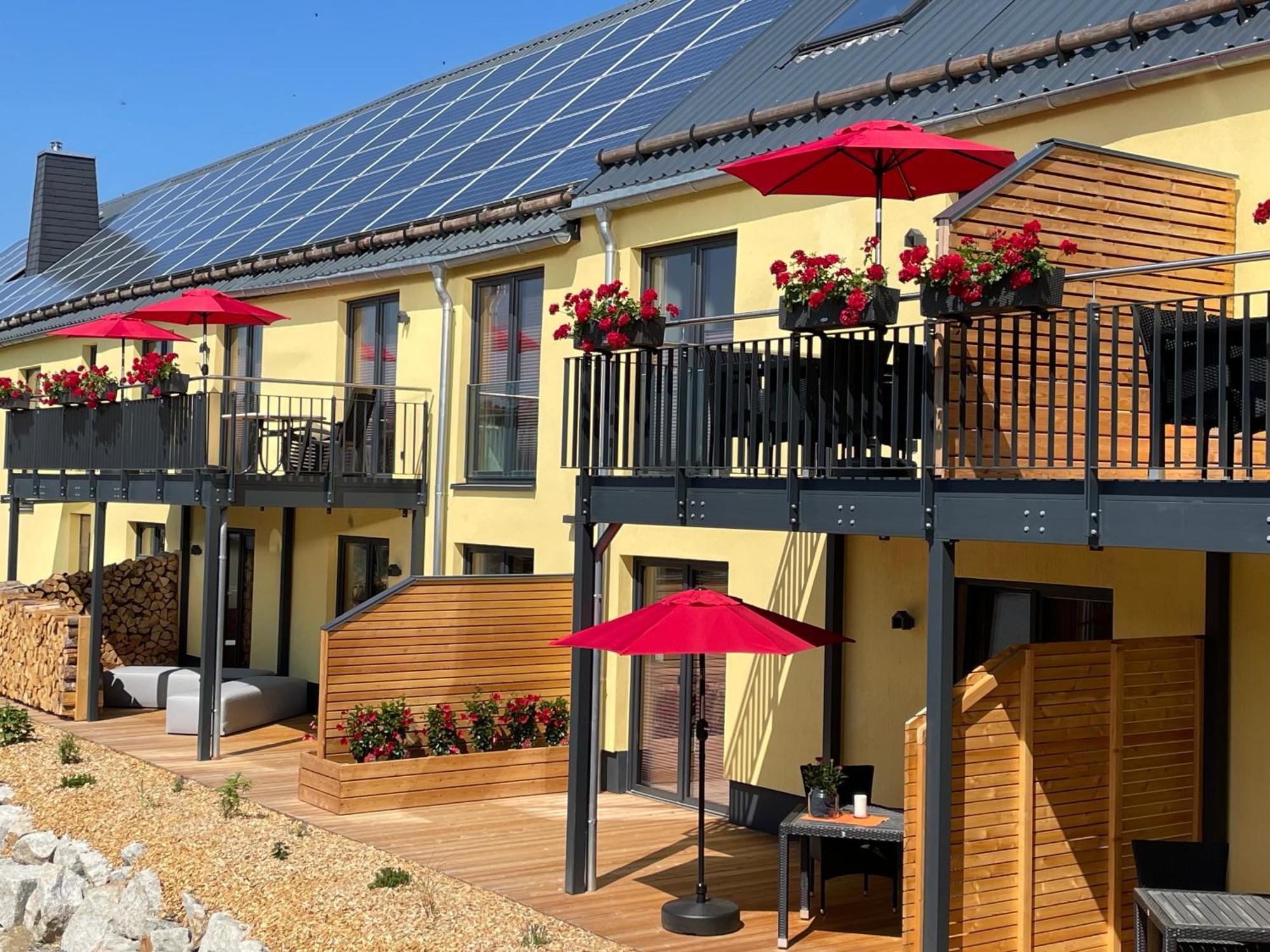 Chalet-Ferienwohnung Schlossblick, 51 Qm, Wellness/Fitness/Sauna - Bergroedelhof Feilitzsch Exteriör bild