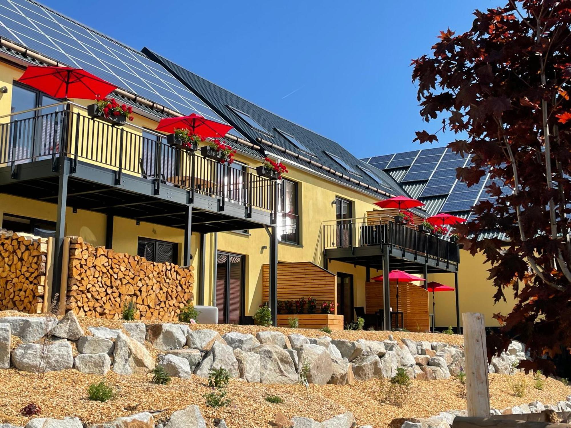 Chalet-Ferienwohnung Schlossblick, 51 Qm, Wellness/Fitness/Sauna - Bergroedelhof Feilitzsch Exteriör bild